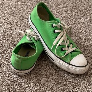 💚🐸 Kermit Green Converse low tops 🐸 💚